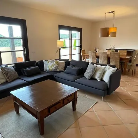 Amazing Views Penthouse 5 Beds* 4Br Benahavis 公寓